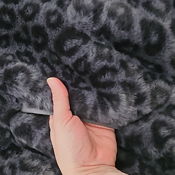 Abercrombie & Fitch Sherpa Pullover size xs - Picture 2 of 7